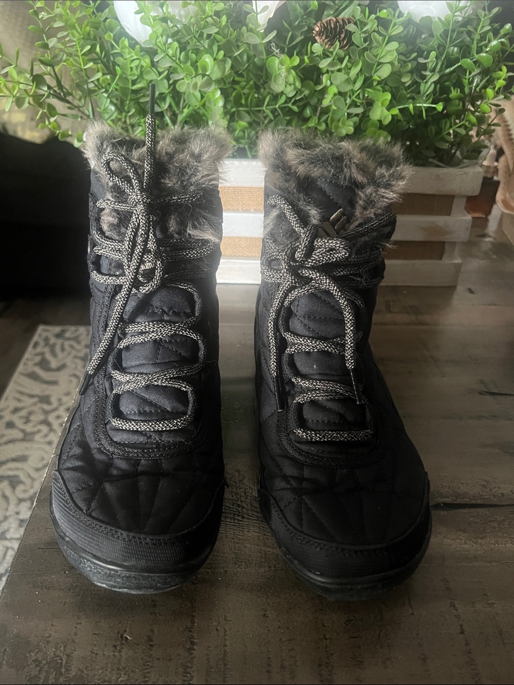 Insulated Black Faux-Fur Lace-Up Winter Boots for Women